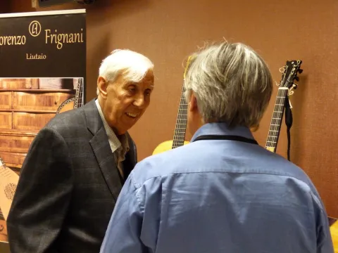 José Roanillos and the guitar makers 4