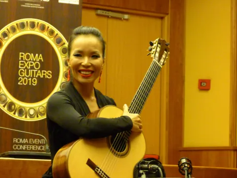 Thu Le in concerto