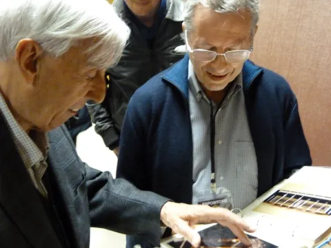 José Roanillos and the guitar makers 38
