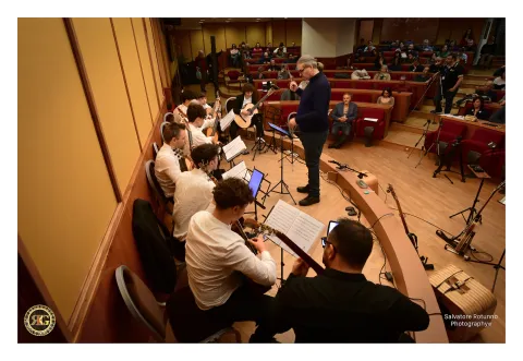 Conference-concert on multi-string guitars and guitar ensembles 28