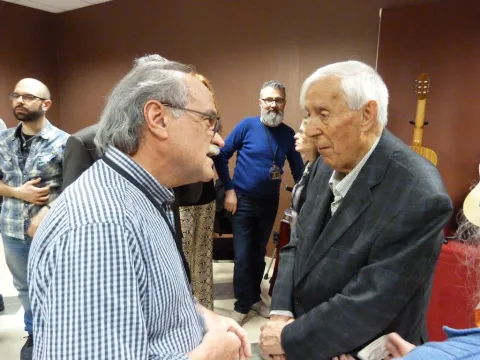 José Roanillos and the guitar makers 31