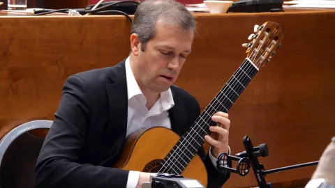 Premio alla Carriera al grande Maestro José Romanillos 32