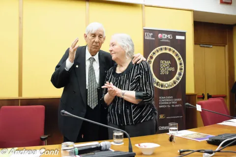 Premio alla Carriera al grande Maestro José Romanillos 24