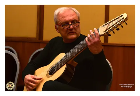 Conference-concert on multi-string guitars and guitar ensembles 15