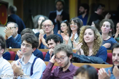CONFERENZA: “L’influenza della Liuteria spagnola del ‘900 nell’evoluzione della chitarra italiana e della sua identità p 25