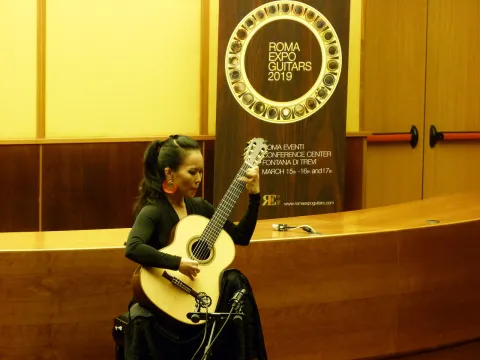 Thu Le in concert 10