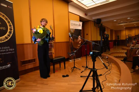 Stephanie Jones in concert 19