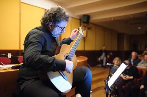 Aniello Desiderio in concert and tribute to D. Ascione