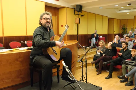 Aniello Desiderio in concert and tribute to D. Ascione