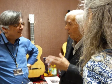 José Roanillos and the guitar makers 6