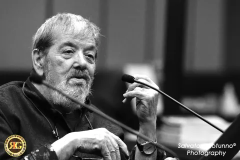 Lifetime Achievement Award to M ° Oscar Ghiglia 27