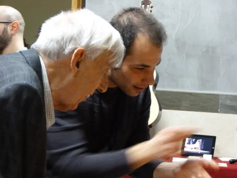 José Roanillos and the guitar makers 60