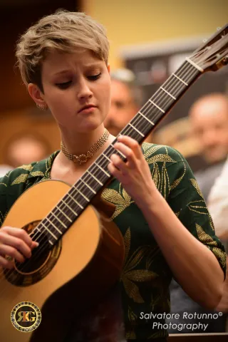 Stephanie Jones and the "Arcimbolda" Guitar 9