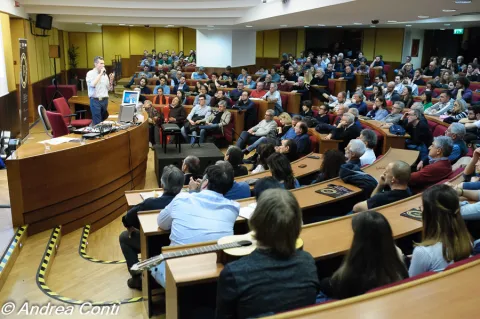 CONFERENZA: “L’influenza della Liuteria spagnola del ‘900 nell’evoluzione della chitarra italiana e della sua identità p 11