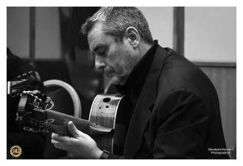 Conference-concert on multi-string guitars and guitar ensembles 10