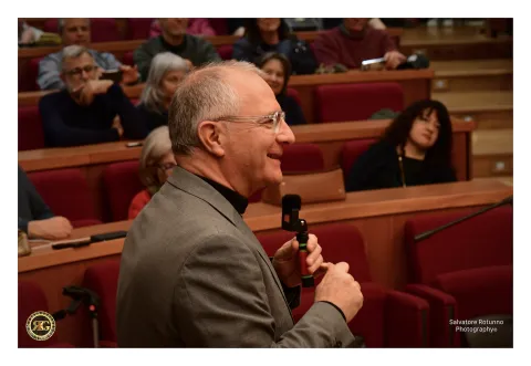 Conference-concert on multi-string guitars and guitar ensembles 30