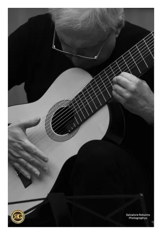 Conference-concert on multi-string guitars and guitar ensembles 17