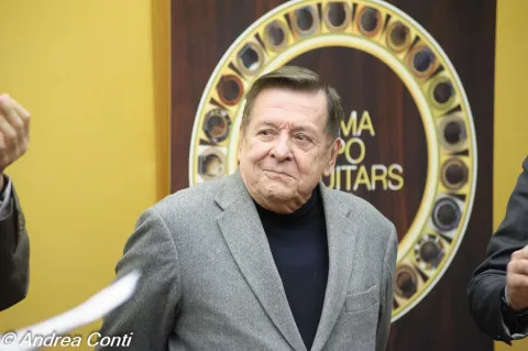 Premio alla Carriera al grande Maestro José Romanillos 5