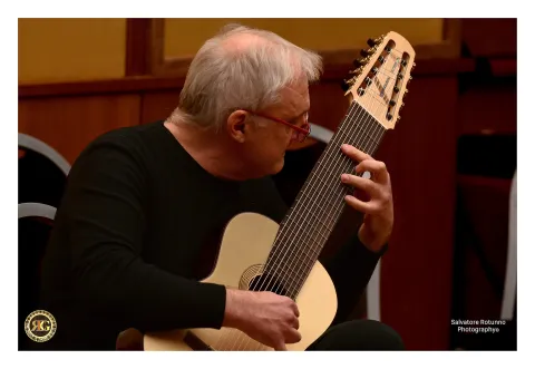 Conference-concert on multi-string guitars and guitar ensembles 18