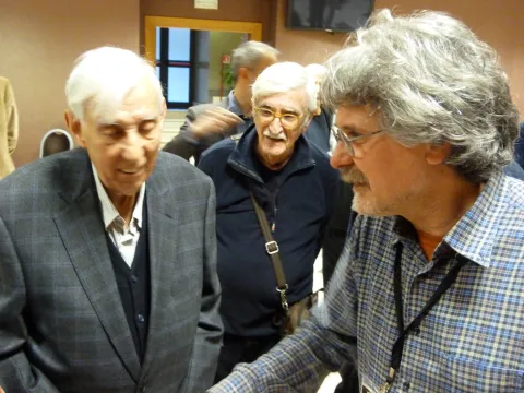 José Roanillos and the guitar makers 19